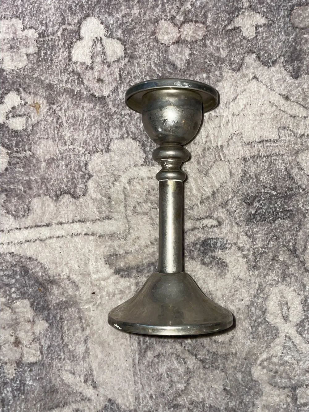 Metal Pillar Candle Holder in Silver